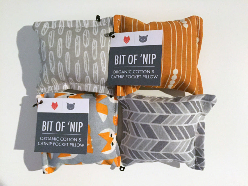 Bit of 'Nip - Organic Cotton Cat Pocket Pillow