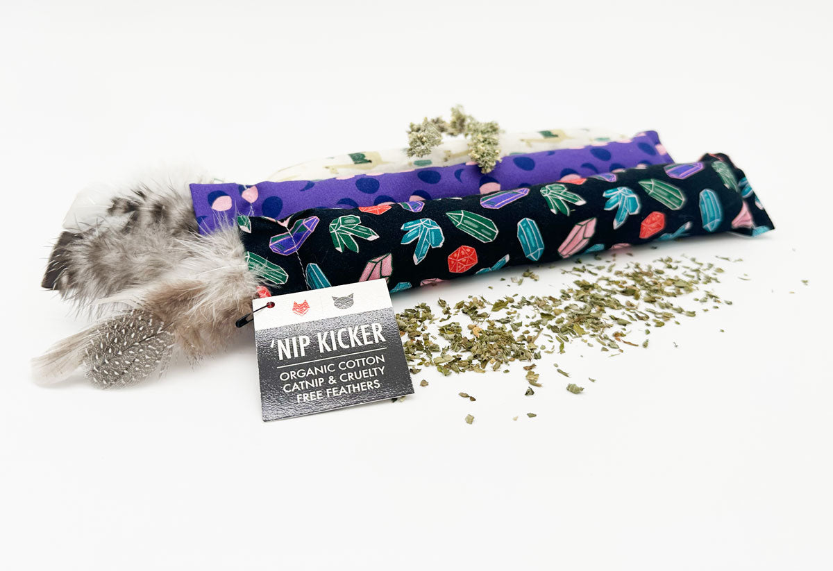 Large 'Nip Kicker - Organic Feathered Catnip Kicker